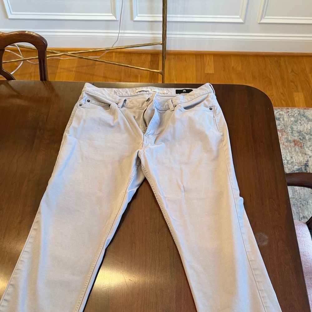 Banana Republic Men's Light Tan Slim Jeans travel pant 34-29